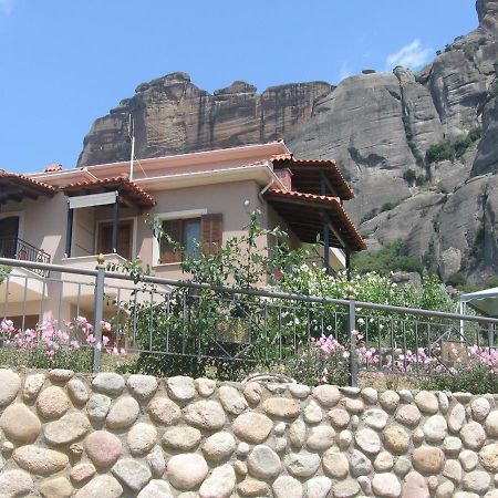 Meteora Olio Hills Apartment กาลัมปากา ภายนอก รูปภาพ
