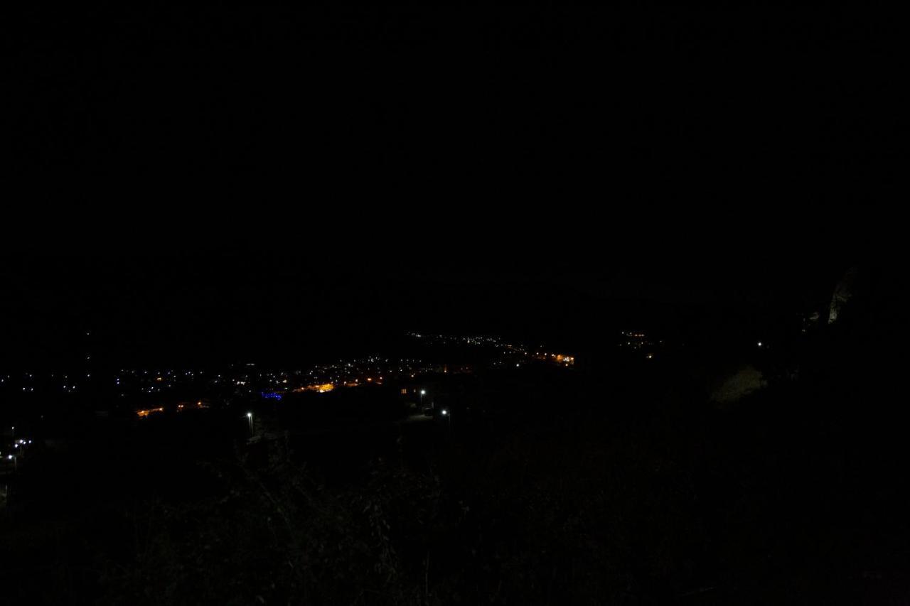 Meteora Olio Hills Apartment กาลัมปากา ภายนอก รูปภาพ