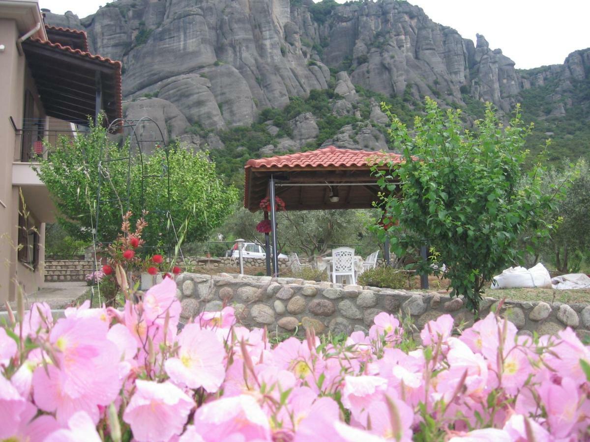 Meteora Olio Hills Apartment กาลัมปากา ภายนอก รูปภาพ