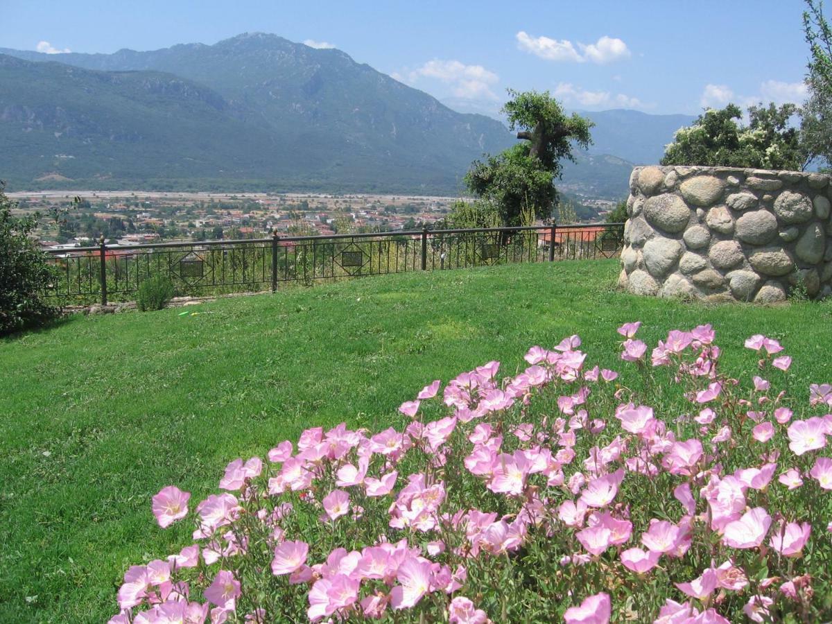 Meteora Olio Hills Apartment กาลัมปากา ภายนอก รูปภาพ